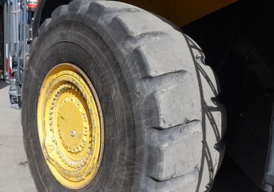 2016 Komatsu WA600-6 tyre 1
